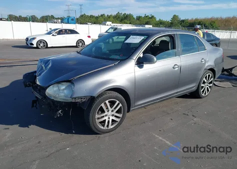 2006 Volkswagen Jetta 2.5 from USA, damaged, VIN 3VWSF81K86M640269